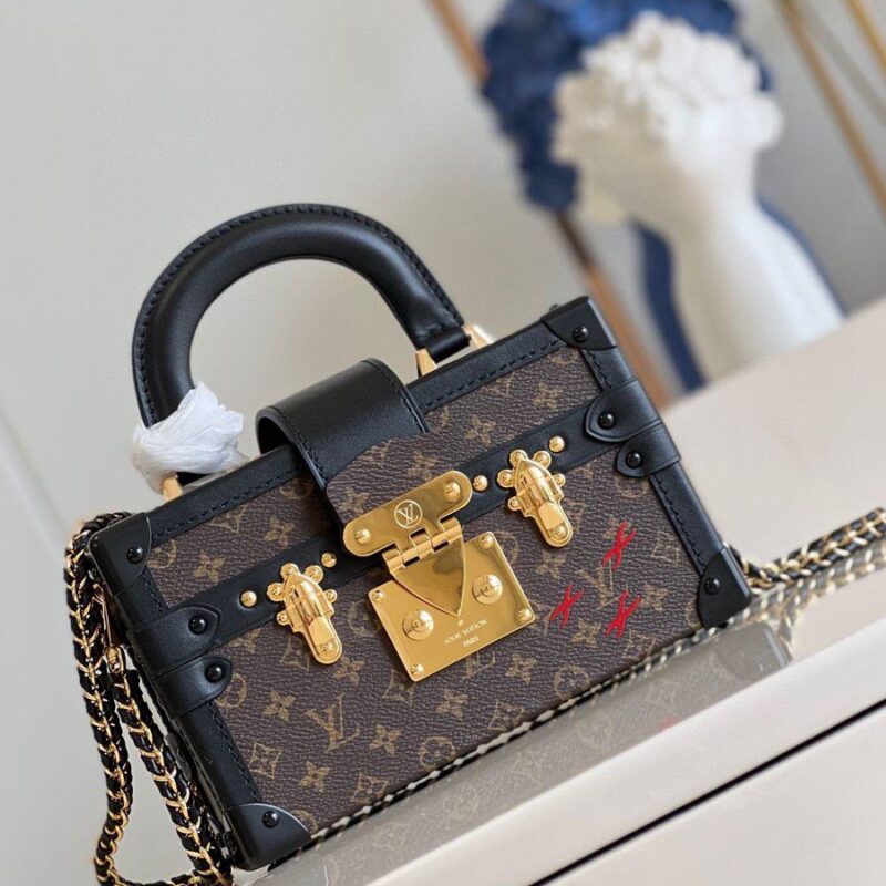 LOUIS VUITTON BAG