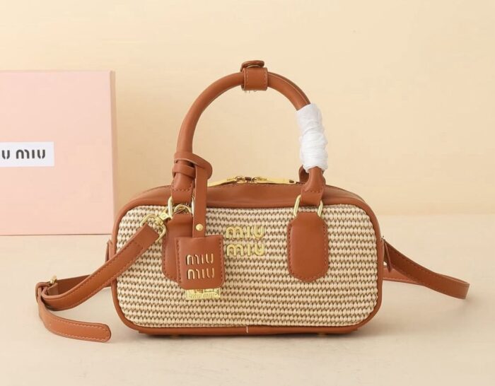 ⁦MIU MIU BAG⁩ - الصورة ⁦4⁩