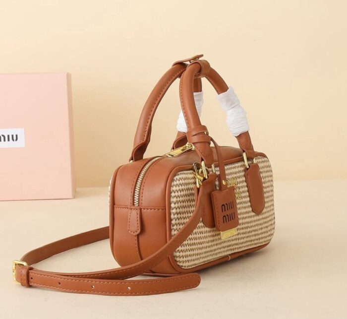 ⁦MIU MIU BAG⁩ - الصورة ⁦3⁩