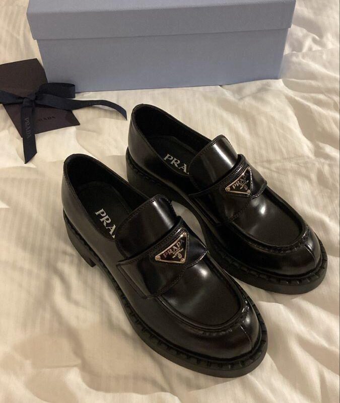 PRADA LOAFER