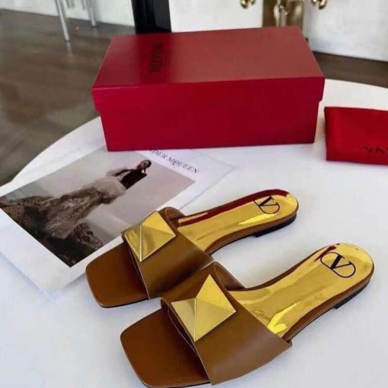 VALENTINO GARAVANI SLIPPERS
