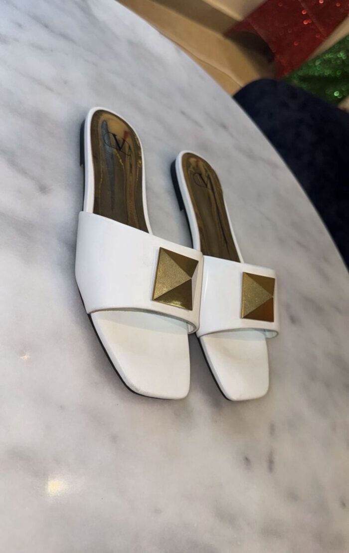 ⁦VALENTINO GARAVANI SLIPPERS⁩ - الصورة ⁦2⁩