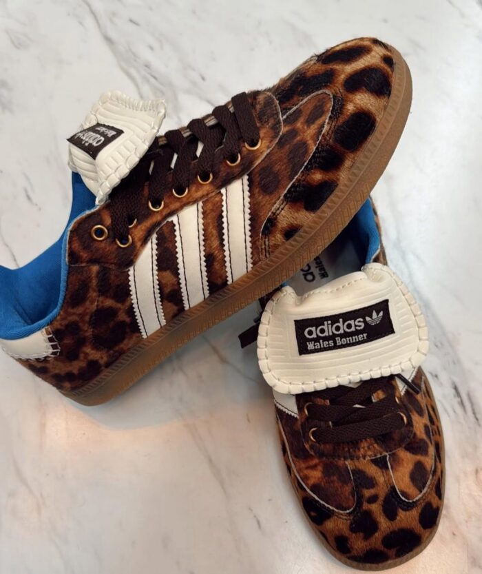 ADIDAS SNEAKERS