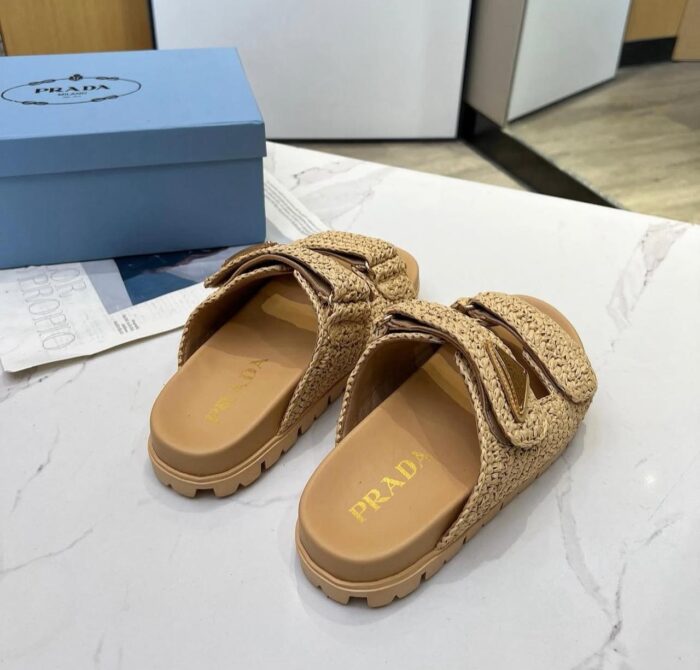 ⁦PRADA SLIDE SANDAL⁩ - الصورة ⁦2⁩