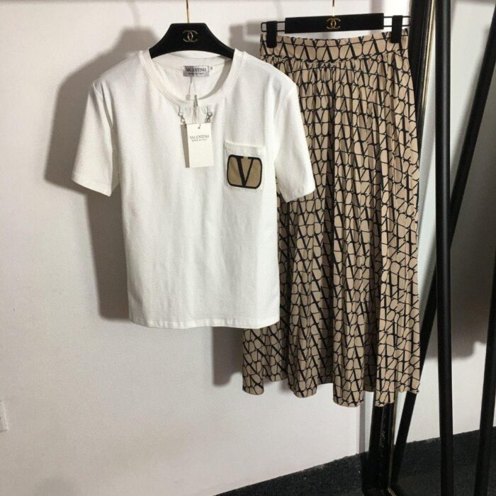 ⁦VALENTINO GARAVANI SET⁩ - الصورة ⁦2⁩