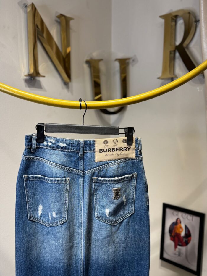 ⁦BURBERRY SKIRT⁩ - الصورة ⁦7⁩
