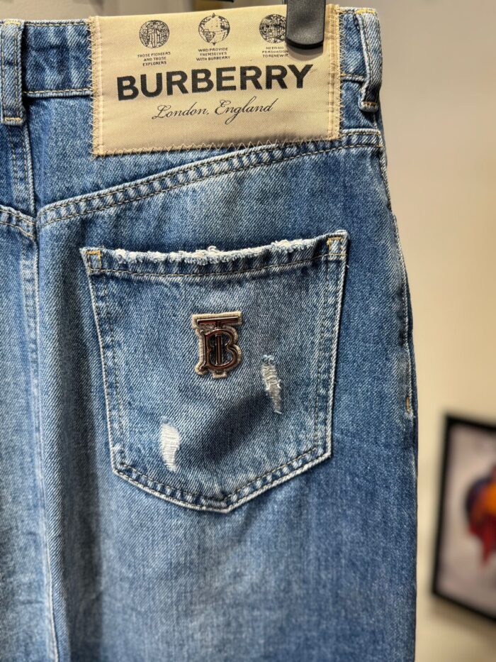 ⁦BURBERRY SKIRT⁩ - الصورة ⁦8⁩