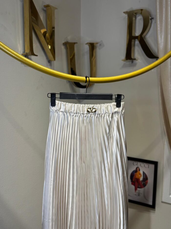 ⁦VALENTINO GARAVANI SKIRT⁩ - الصورة ⁦2⁩