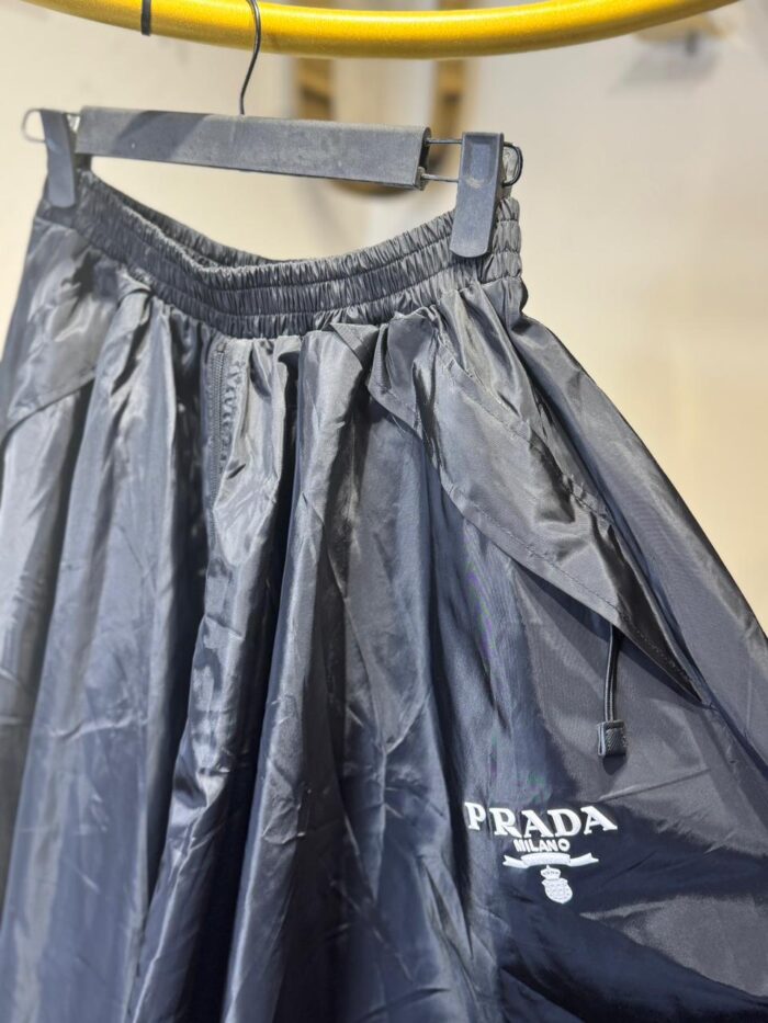 ⁦PRADA SKIRT⁩ - الصورة ⁦3⁩