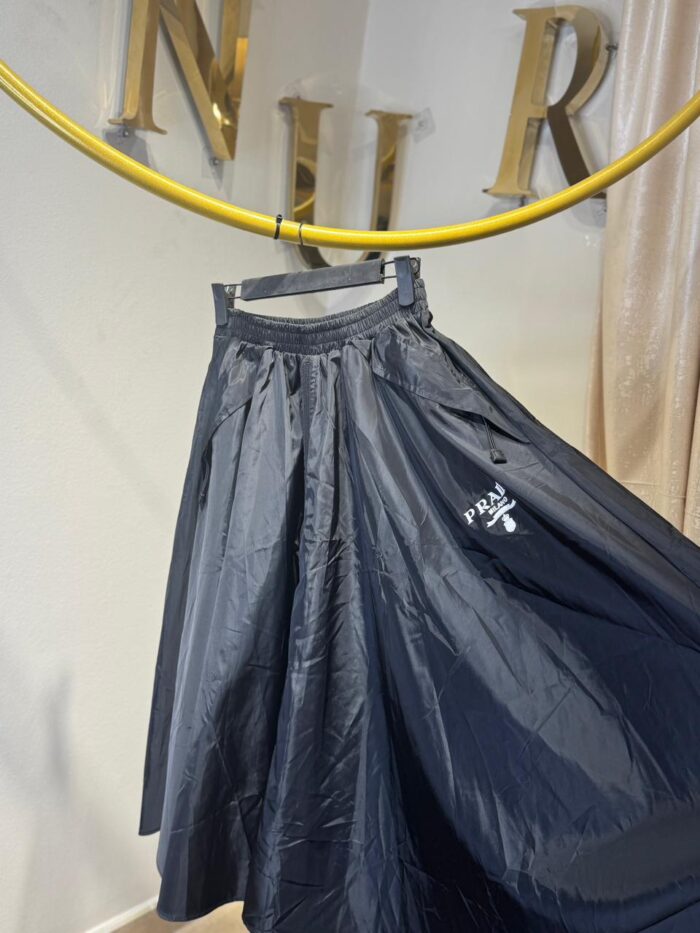 ⁦PRADA SKIRT⁩ - الصورة ⁦4⁩