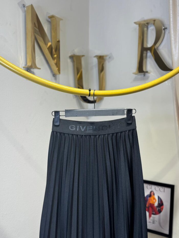 ⁦GIVENCHY SKIRT⁩ - الصورة ⁦2⁩