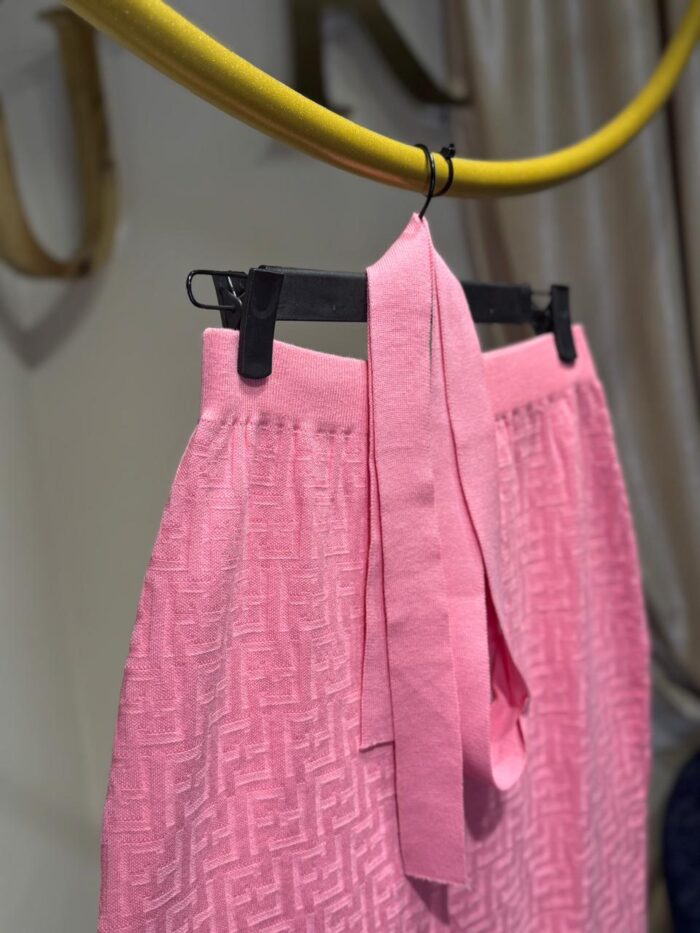 ⁦FENDI SKIRT⁩ - الصورة ⁦3⁩