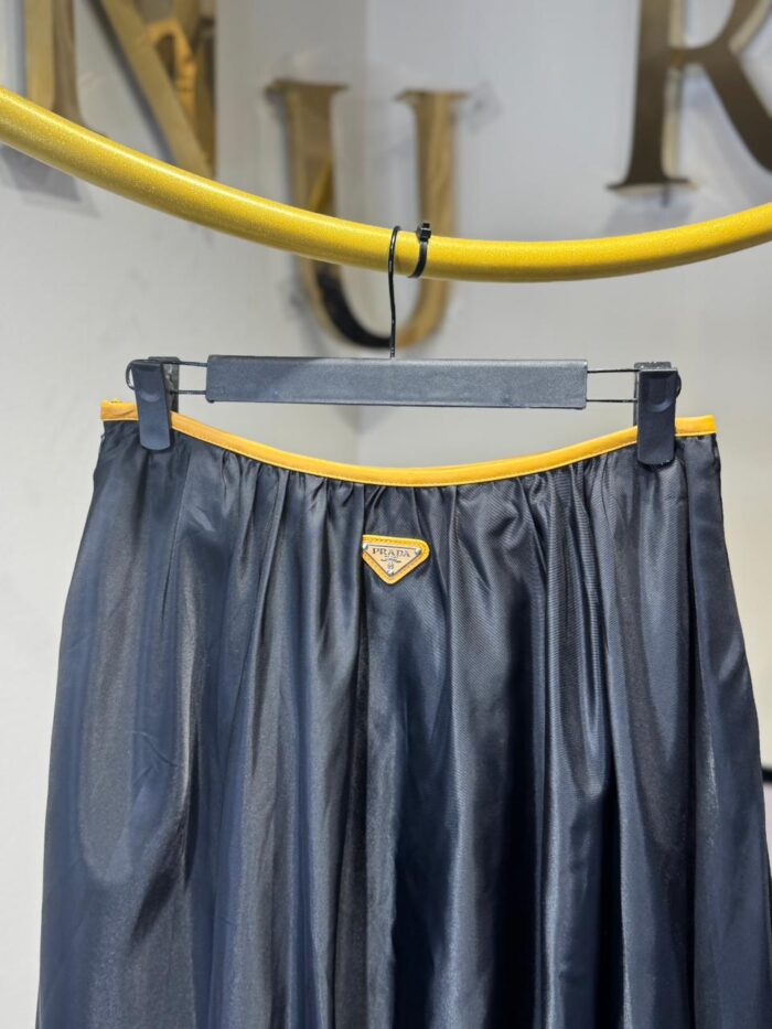 ⁦PRADA SKIRT⁩ - الصورة ⁦3⁩