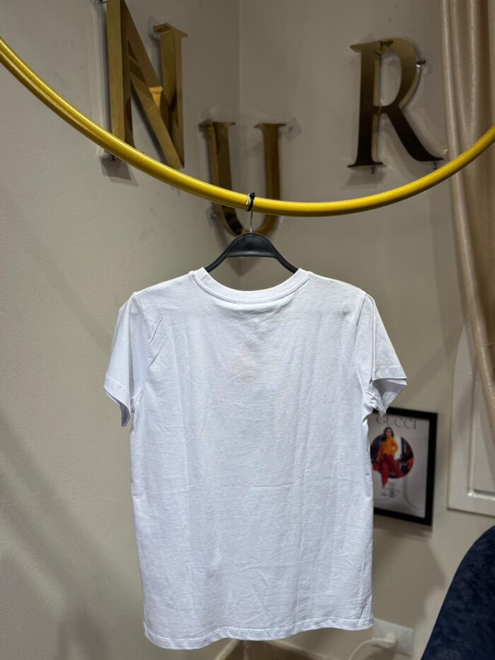 ⁦FENDI T-SHIRT⁩ - الصورة ⁦4⁩