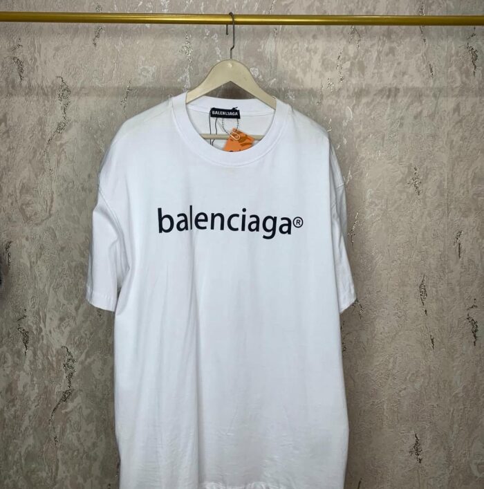 ⁦BALENCIAGA T-SHIRT⁩ - الصورة ⁦2⁩