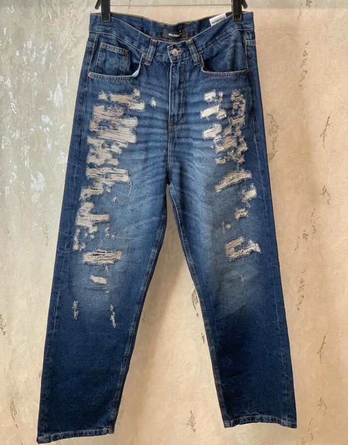 ⁦cutting pants⁩ - الصورة ⁦5⁩