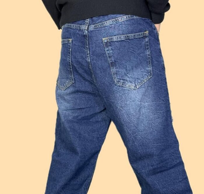 ⁦cutting pants⁩ - الصورة ⁦3⁩