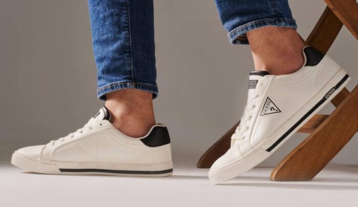 GUESS SNEAKERS