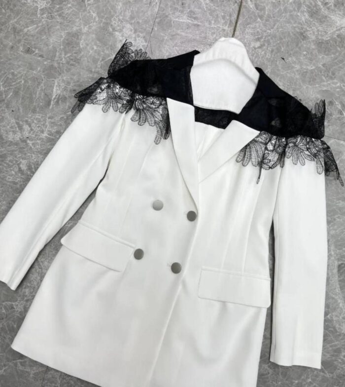 ⁦CHRISTIAN DIOR BLAZER⁩ - الصورة ⁦3⁩