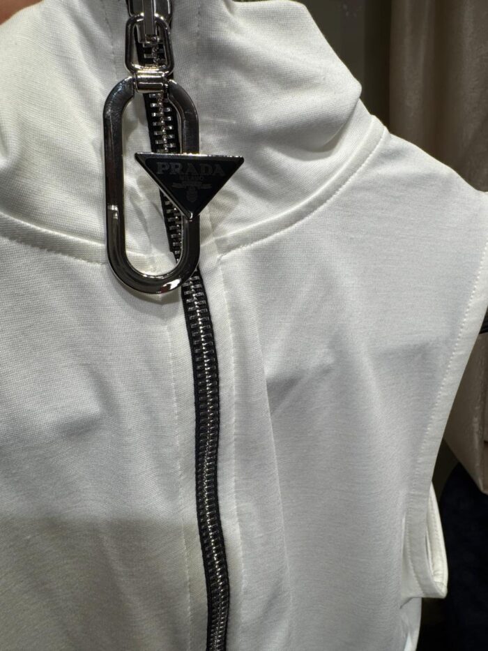 ⁦PRADA TOP⁩ - الصورة ⁦3⁩