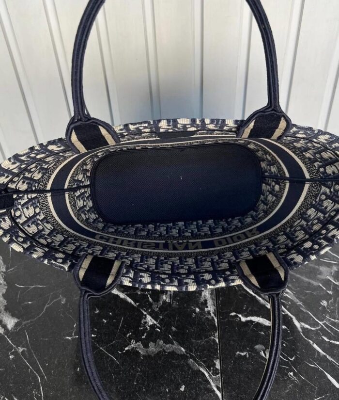 ⁦CHRISTIAN DIOR BAG⁩ - الصورة ⁦4⁩