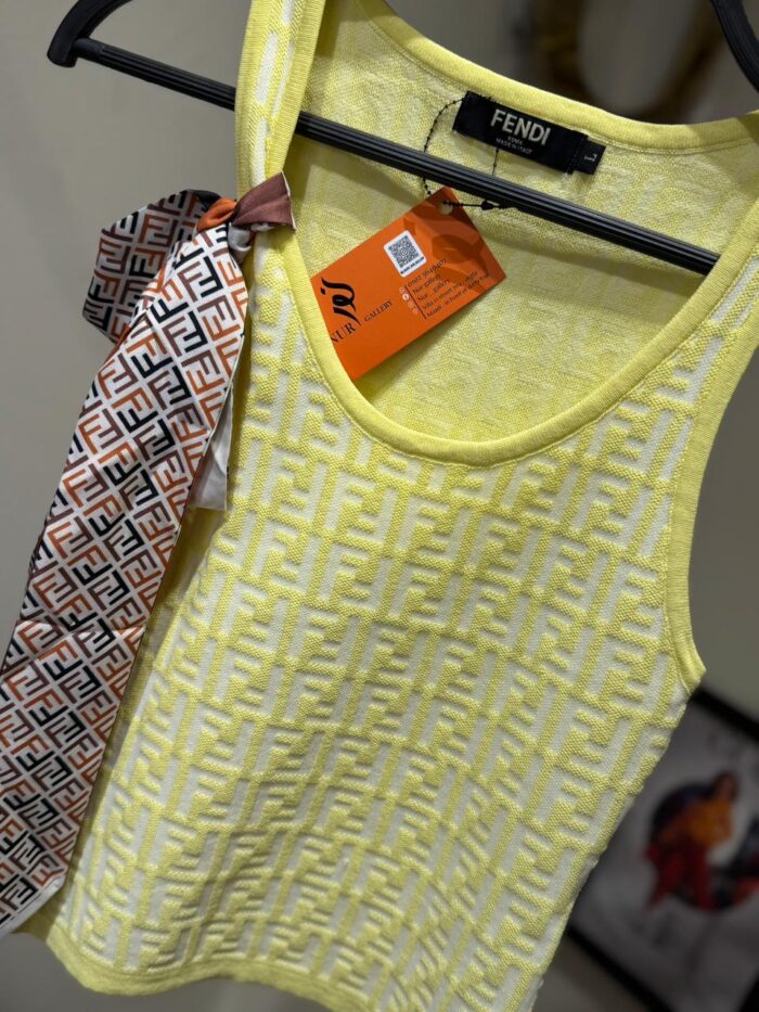 ⁦FENDI TOP⁩ - الصورة ⁦5⁩
