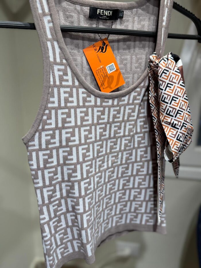 ⁦FENDI TOP⁩ - الصورة ⁦2⁩