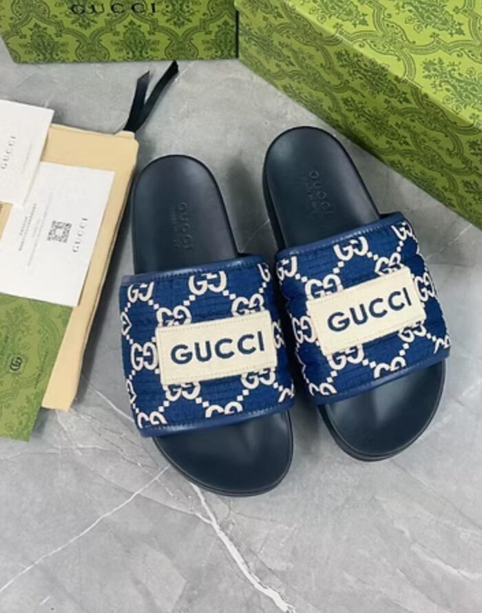 GUCCI SLIPPERS