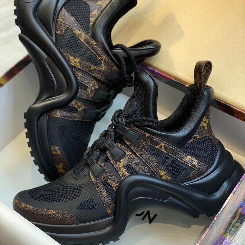 LOUIS VUITTON SNEAKERS